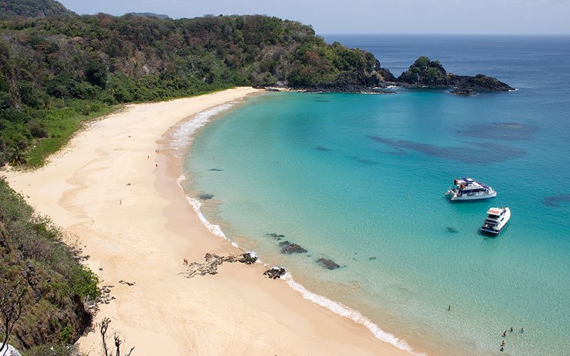 Baía do Sancho - Praias do nordeste